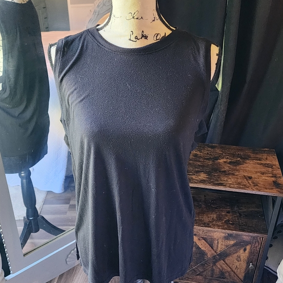 Athleta Black Sleeveless Top - Picture 4 of 6